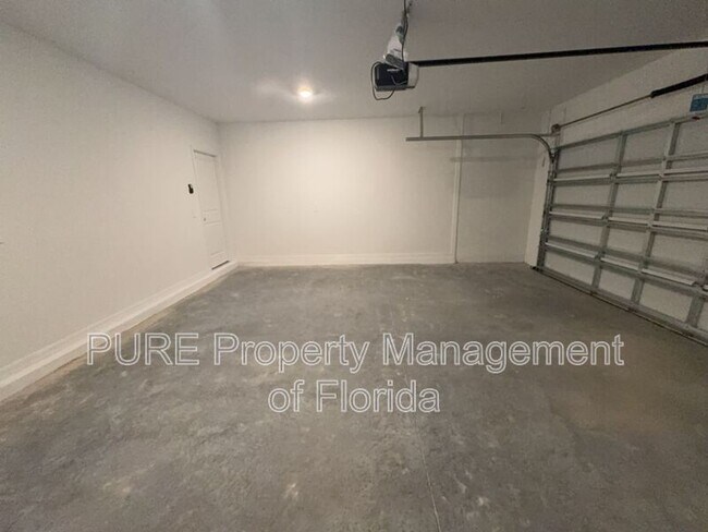 Building Photo - 1304 NW 48th Terrace