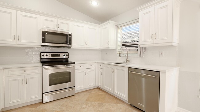 Building Photo - 10789 Barque Ct