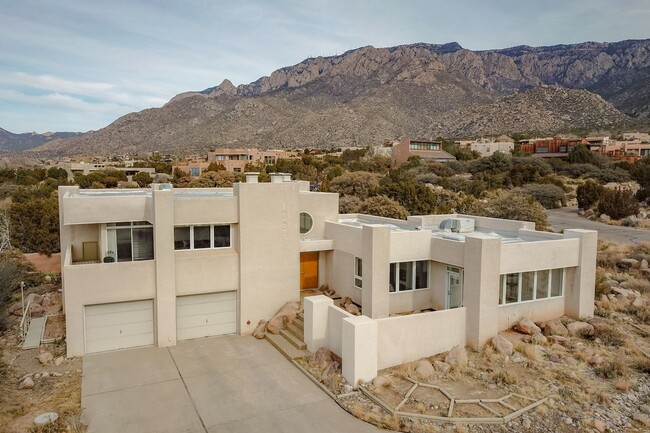 Building Photo - SANDIA HEIGHTS EXECUTIVE RENTAL 2+Story 3B...