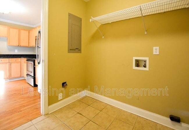 Building Photo - 33 Brockman Dr