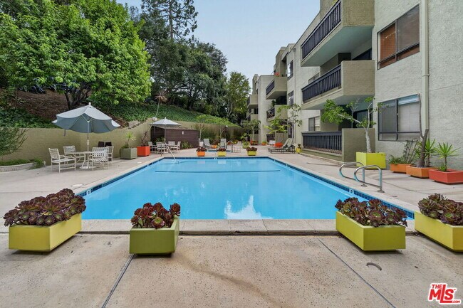 Building Photo - 2018 Griffith Park Blvd