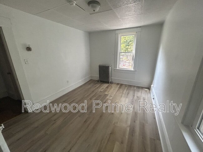 Building Photo - 1112 15th Ave