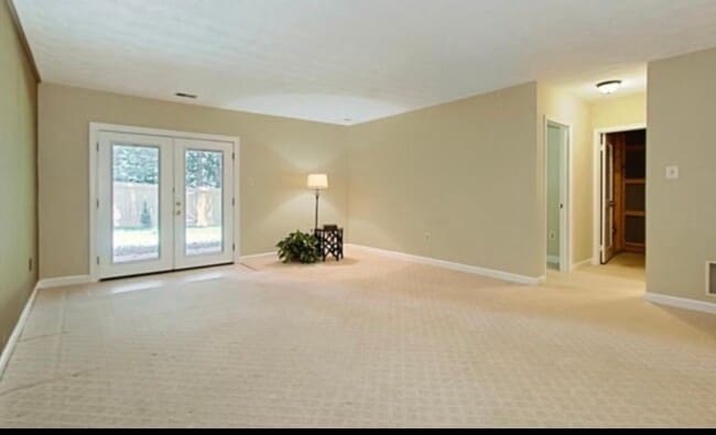 Building Photo - 4609 Luxberry Dr