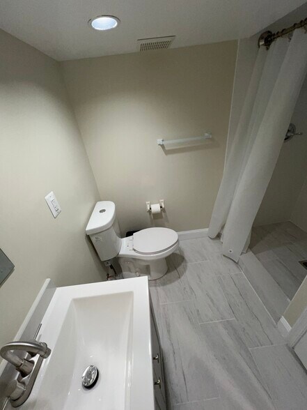 Building Photo - 7441 Convair Dr