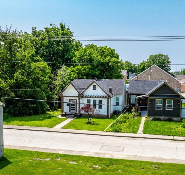Building Photo - 1818 Cornell Ave