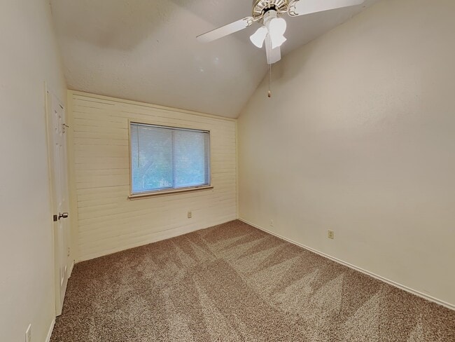 Building Photo - 10514 Wayward Wind Ln