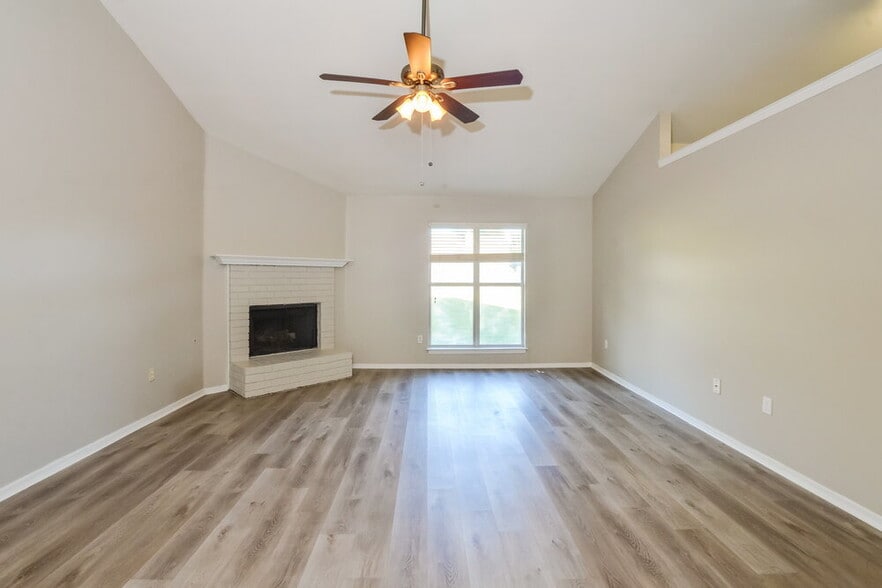 Building Photo - 9176 Preakness Dr