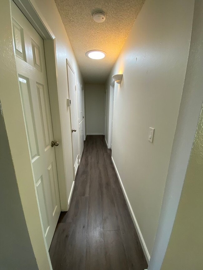 Building Photo - Updated Single Story Home Located in Orcutt with easy access to VSFB/Highway 135
