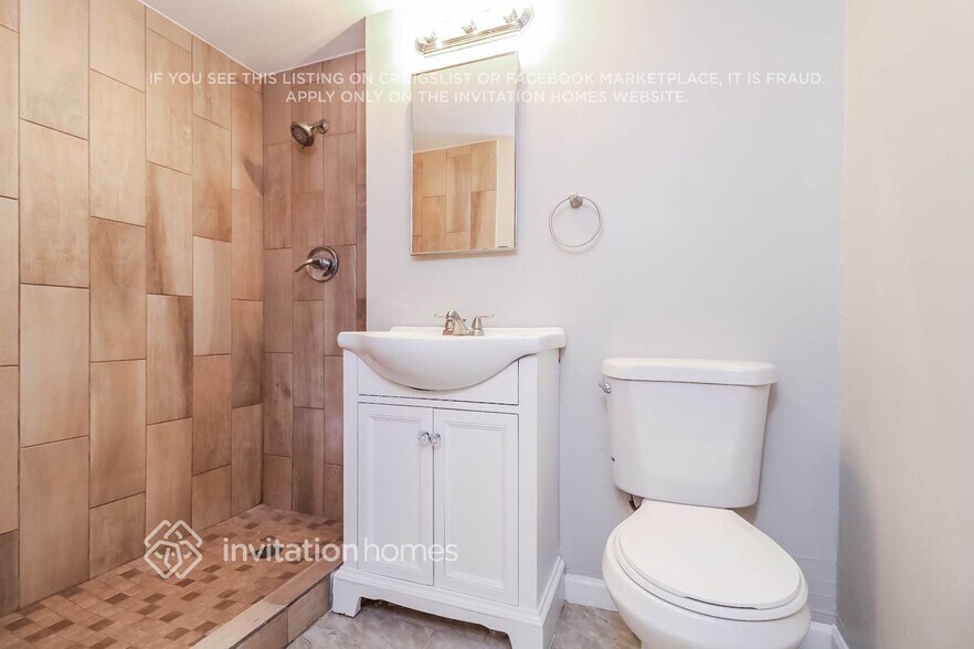 Building Photo - 4143 N 74th Dr