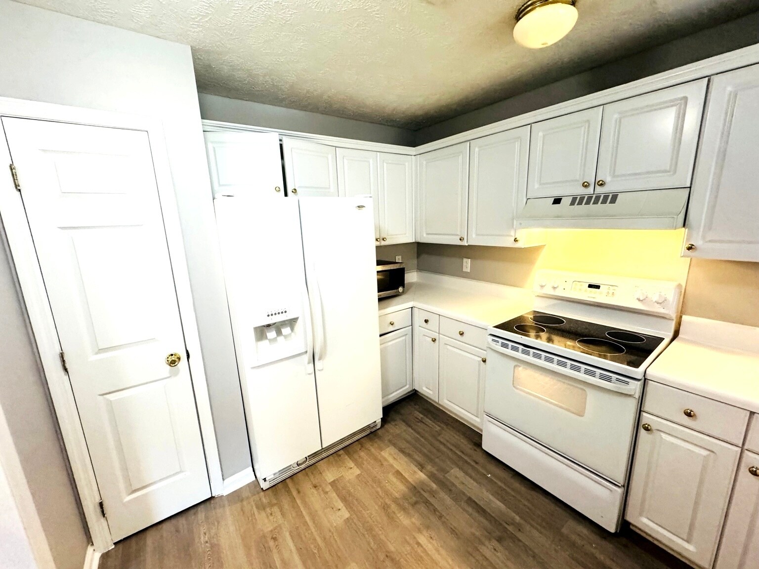 Building Photo - 5551 Robmont Dr