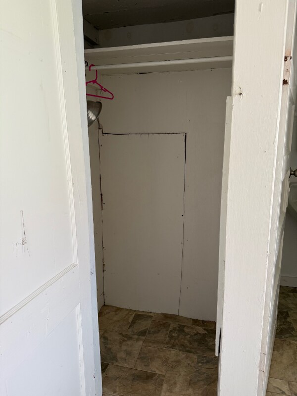 Building Photo - 306 N 5th St