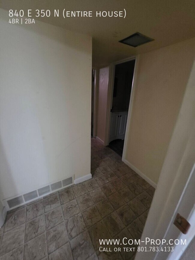 Building Photo - 840 E 350 N
