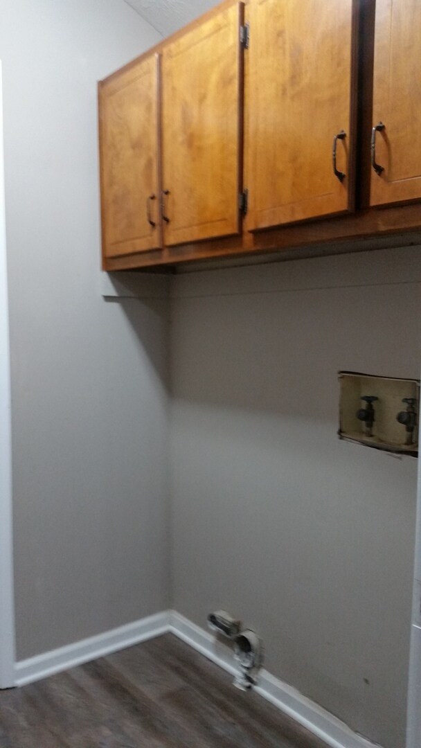 Building Photo - Coming Soon: Secluded 3 Bed x 2 Bth Ranch-...