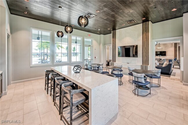 Building Photo - 8886 St Lucia Dr