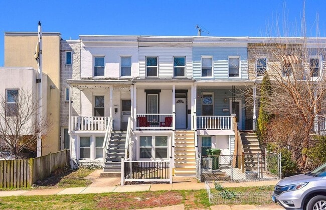 Building Photo - 3422 Roland Ave