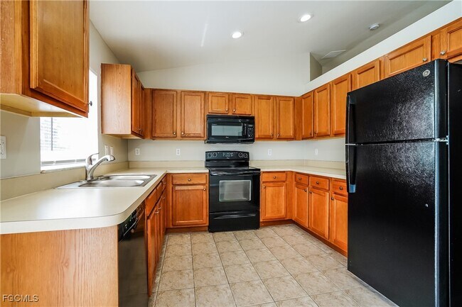 Building Photo - 109 Ocean Park Dr