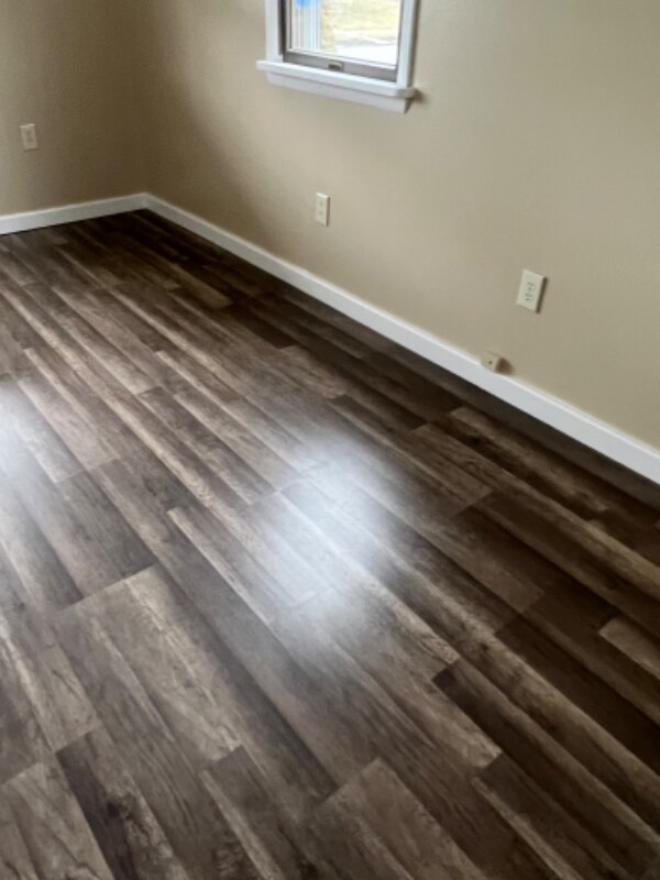 Building Photo - 130 S Apple St