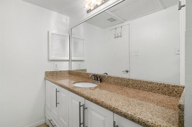 Building Photo - 1809 Stoney Brook Dr