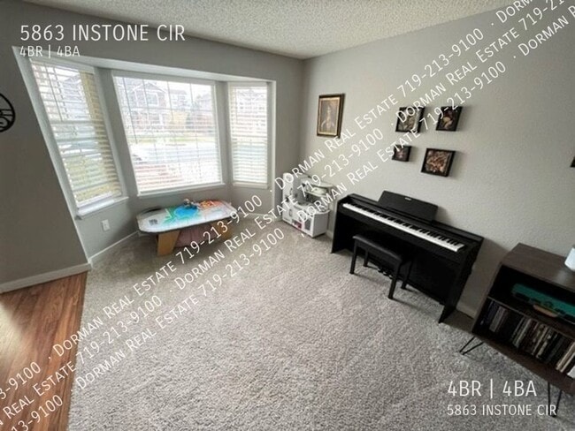 Building Photo - 5863 Instone Cir