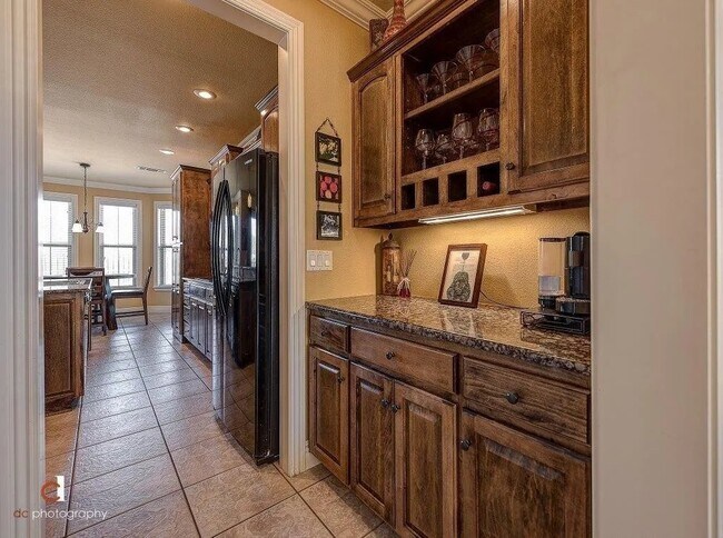 Building Photo - 5404 S Chimay Dr