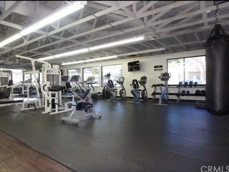 Building Photo - 1265 Kendall Dr