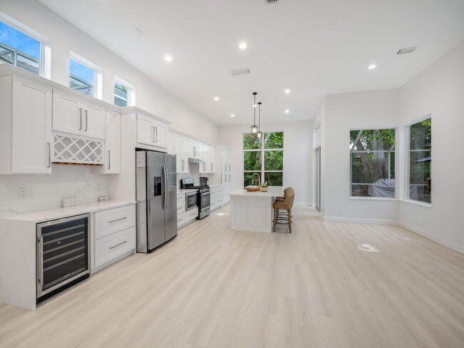 Building Photo - 143 Sunset Bay Dr