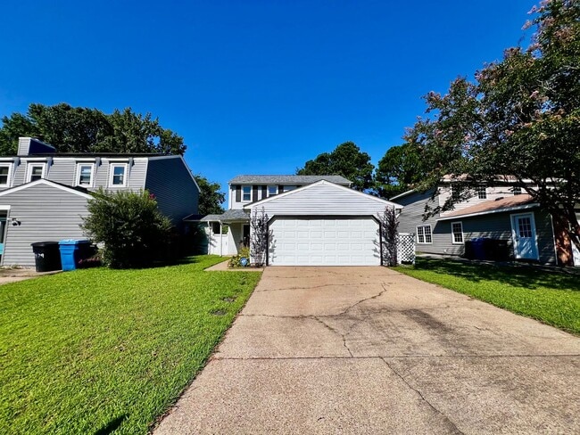 Primary Photo - Must-See 3-Bedroom Home in Rosemont Forest!