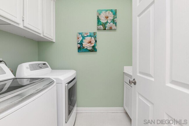 Building Photo - 15677 Via Montecristo