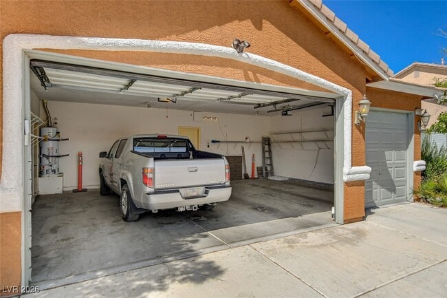 Building Photo - 1116 Stoneypeak Ave