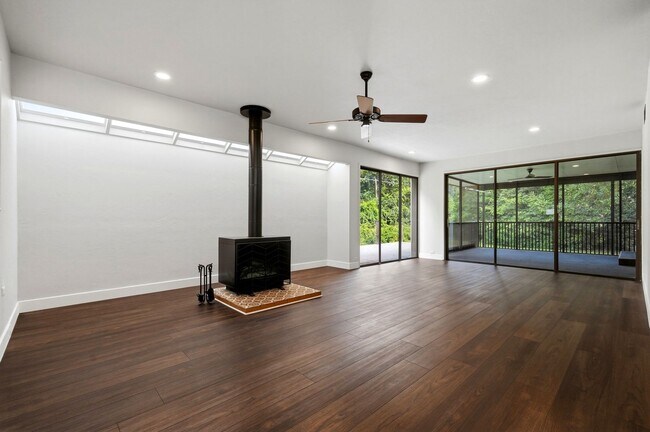 Building Photo - 2266 SW 43rd Pl