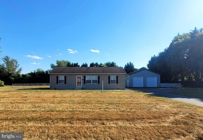 Building Photo - 124 Dickens Ln