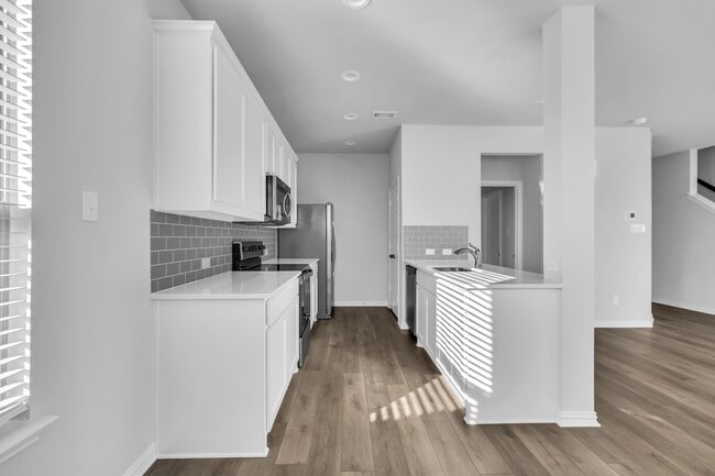 Building Photo - 6915 Yellow Hammer Wy