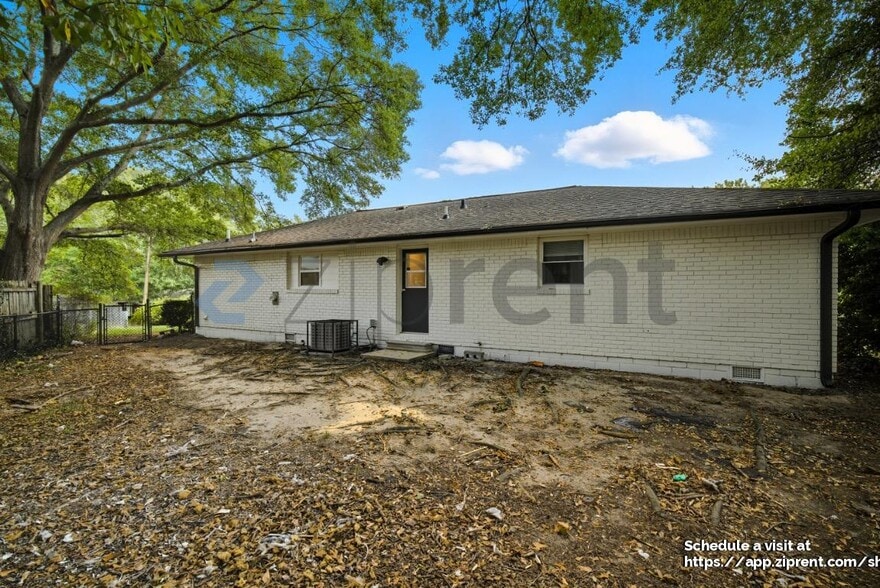 Building Photo - 7064 Eunice Dr