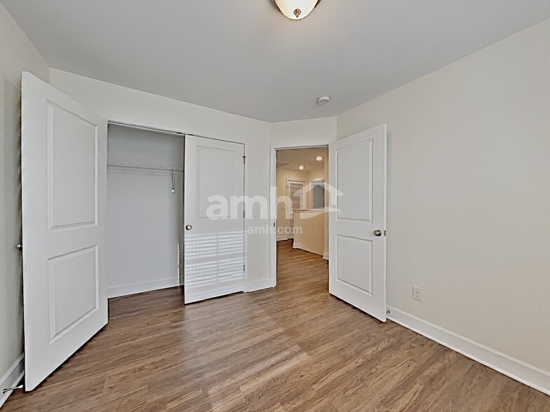 Building Photo - 5270 Lake Maxwell Dr
