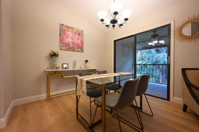 Building Photo - 5740 Coach House Cir