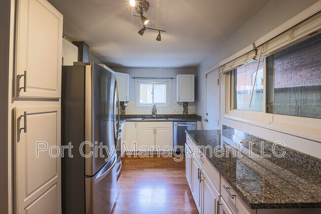 Building Photo - 328 S Collington Ave