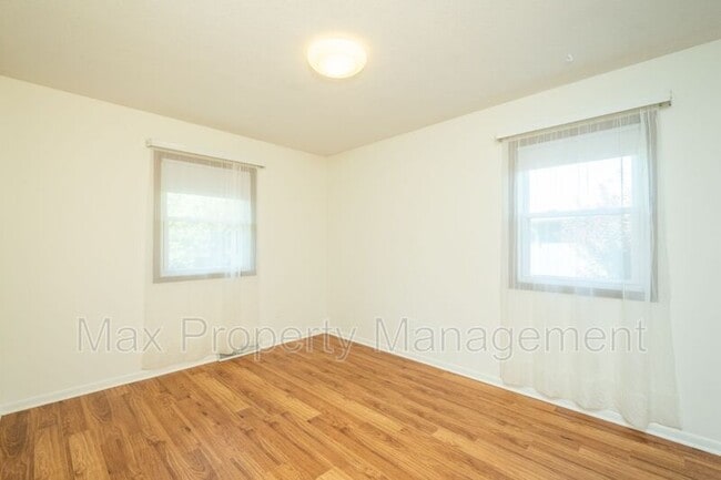 Building Photo - 5315 Merced St