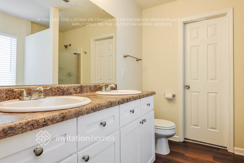 Building Photo - 12 Woodcreek Ln