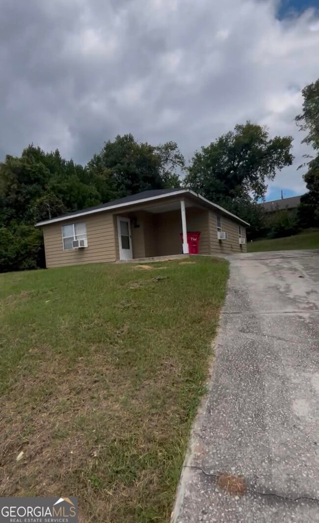 Building Photo - 1445 Woodliff St