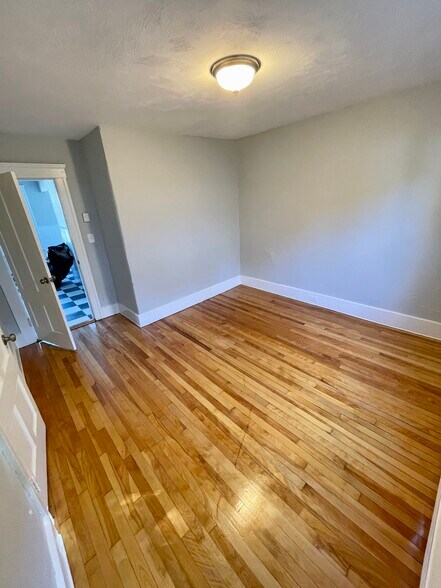 Bedroom 2 - 31 Falmouth St