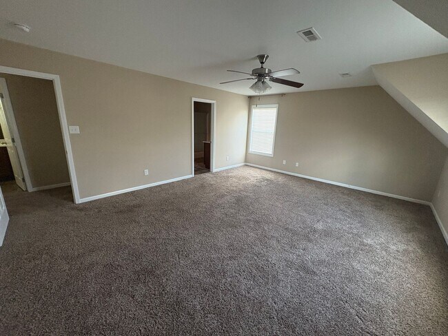 Building Photo - Charming 3BR/2.5BA in Hardin Valley!