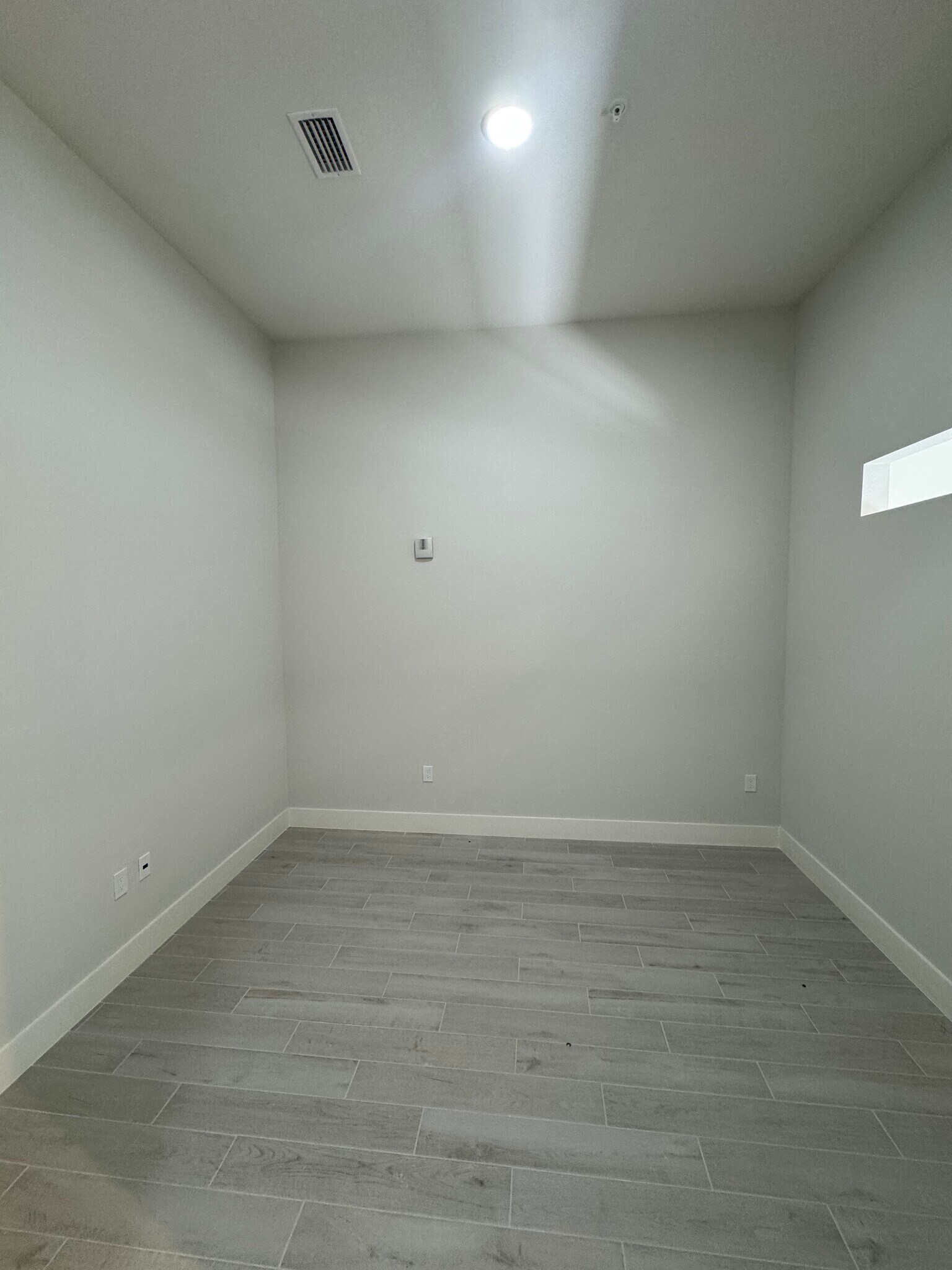 Building Photo - 8226 NW 34th St