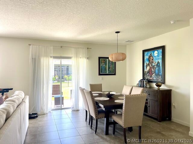 Building Photo - 10574 SW Cambria Ln