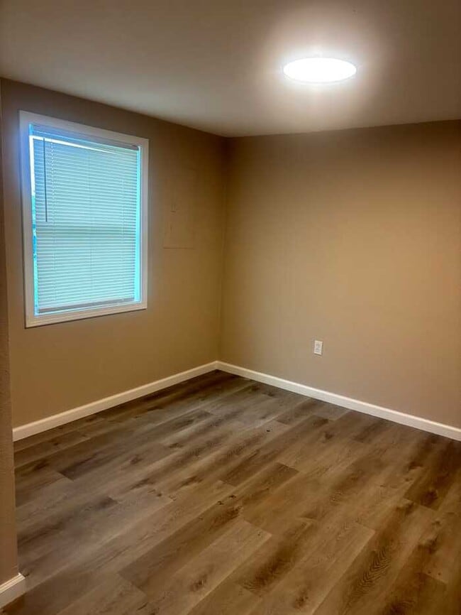 Building Photo - 3055 Melody Ln