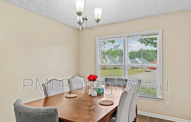 Building Photo - 1142 Blankshire Rd