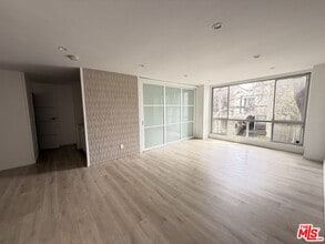 Building Photo - 4900 Overland Ave