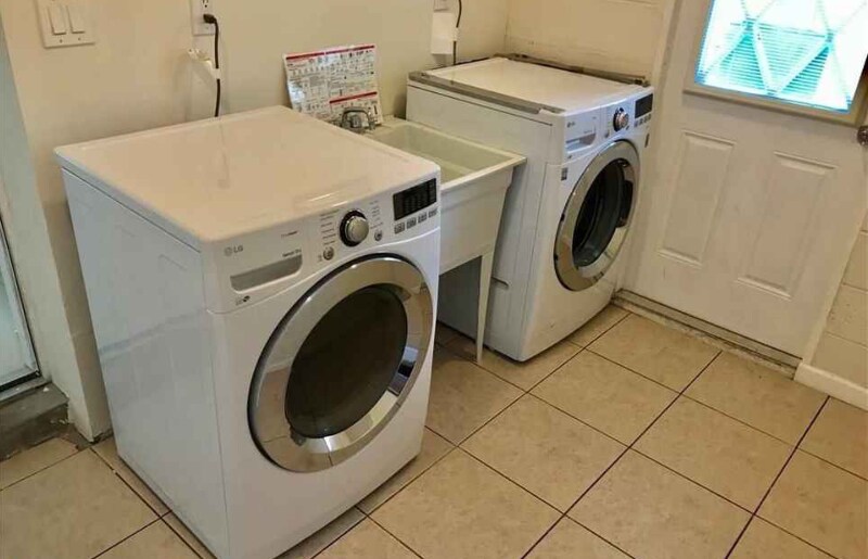 Building Photo - 11 NE 17th Ave