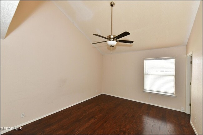 Building Photo - 7737 Plaza Azul Rd