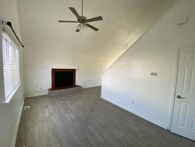 Building Photo - 3 bedroom - Allison