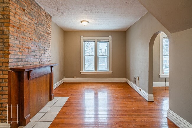 Building Photo - 772 Neil Ave